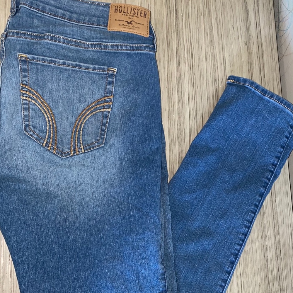 Hollister Super Skinny Jeans
